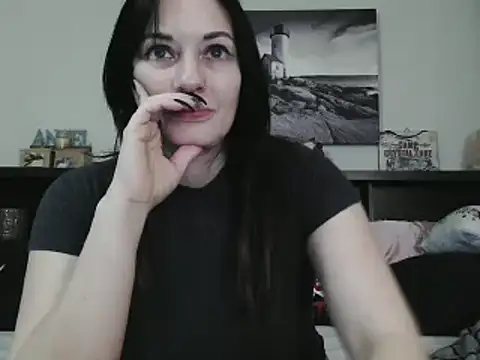 Snapshot of CrystalLakeXO chatting on 03-21-25, 08:17 CrystalLakeXO online show from 03-21-25, 08:17