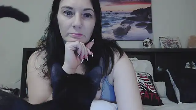 Snapshot of CrystalLakeXO chatting on 09-10-25, 05:29 CrystalLakeXO online show from 09-10-25, 05:29