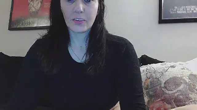 Snapshot of CrystalLakeXO chatting on 09-14-25, 11:15 CrystalLakeXO online show from 09-14-25, 11:15