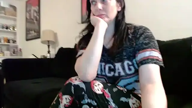 Snapshot of CrystalLakeXO chatting on 10-05-25, 04:44 CrystalLakeXO online show from 10-05-25, 04:44