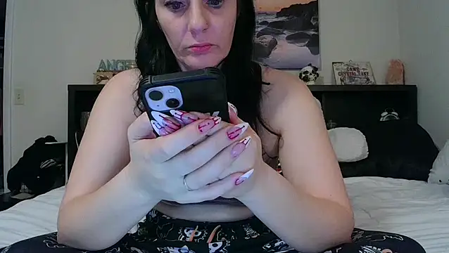 Snapshot of CrystalLakeXO chatting on 10-07-25, 07:16 CrystalLakeXO online show from 10-07-25, 07:16