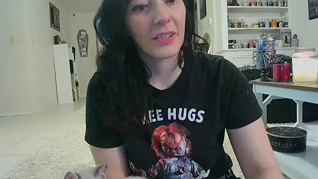 Snapshot of CrystalLakeXO chatting on 10-28-25, 06:17 CrystalLakeXO online show from 10-28-25, 06:17