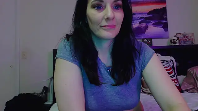 Snapshot of CrystalLakeXO chatting on 11-30-25, 05:11 CrystalLakeXO online show from 11-30-25, 05:11