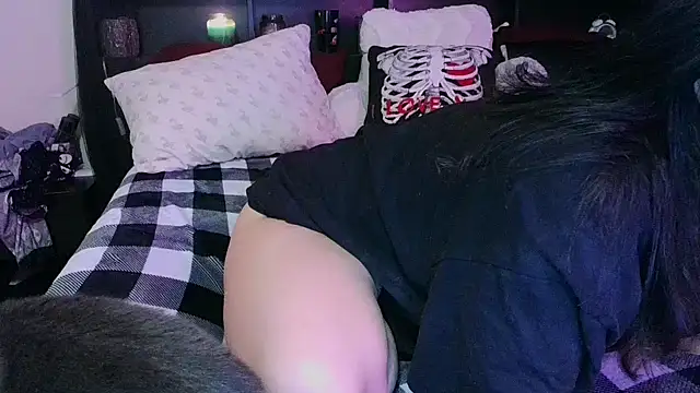 CrystalLakeXO online show from 01-17-26, 08:08