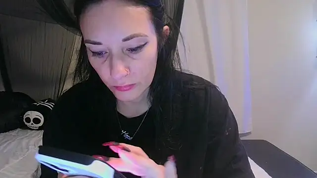 Snapshot of CrystalLakeXO chatting on 04-23-26, 10:34 CrystalLakeXO online show from 04-23-26, 10:34