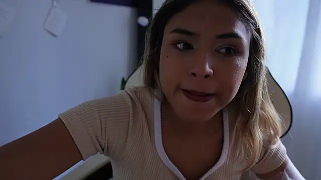 SaraParisi online show from 01-22-25, 09:43