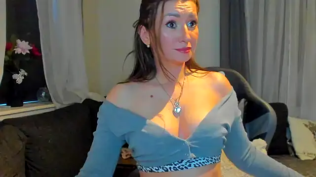 SweetAriana26 online show from 01-14-26, 02:01