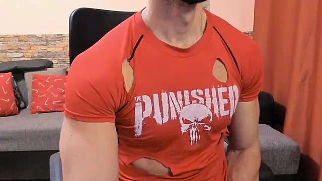 HotHunkTrainer online show from 02-11-26, 08:52