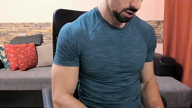 HotHunkTrainer online show from 02-13-26, 09:16