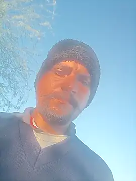 lovesuna online show from 01-28-25, 02:43