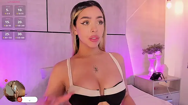 Snapshot of Addison_baker chatting on 01-18-25, 02:14 Addison baker online show from 01-18-25, 02:14