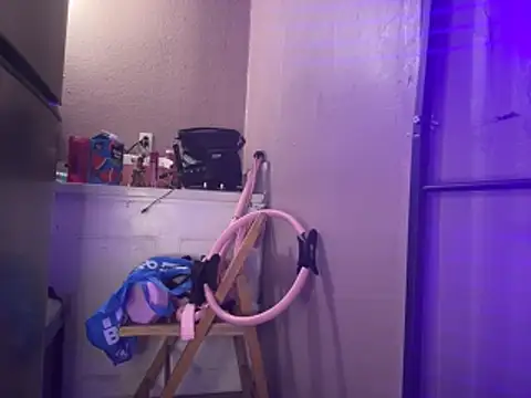 Snapshot of fatpus1169 chatting on 10-28-25, 06:50 fatpus1169 online show from 10-28-25, 06:50