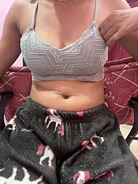 Snapshot of lallela chatting on 03-09-25, 03:01 lallela online show from 03-09-25, 03:01