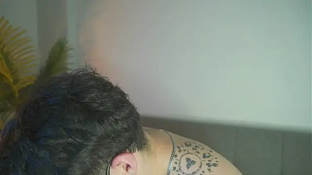 Snapshot of odin_blake chatting on 12-27-24, 06:35 odin blake online show from 12-27-24, 06:35