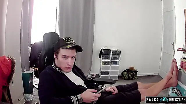 Snapshot of PKrisztian chatting on 02-13-26, 06:26 PKrisztian online show from 02-13-26, 06:26