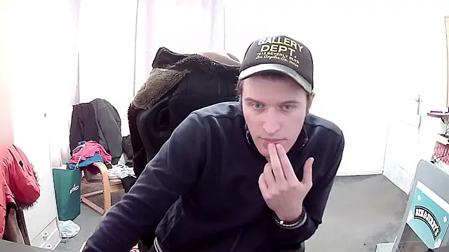 Snapshot of PKrisztian chatting on 03-02-26, 01:51 PKrisztian online show from 03-02-26, 01:51