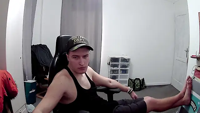 PKrisztian online show from 03-22-26, 04:32