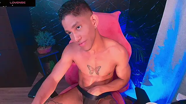 Snapshot of Palo_santo chatting on 11-08-25, 08:03 Palo santo online show from 11-08-25, 08:03