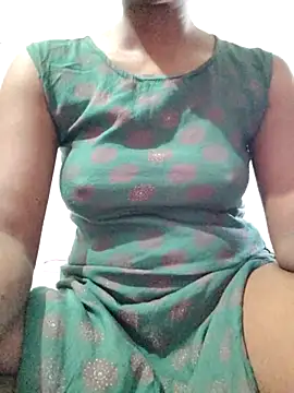 rituporna2004 online show from 11-06-25, 03:18