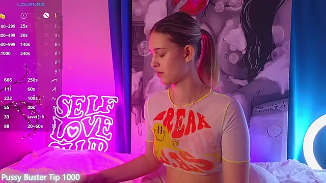 Snapshot of KimberliDean chatting on 01-29-25, 09:23 KimberliDean online show from 01-29-25, 09:23