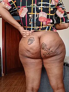 Snapshot of Babez_show chatting on 06-18-26, 10:30 Babez show online show from 06-18-26, 10:30