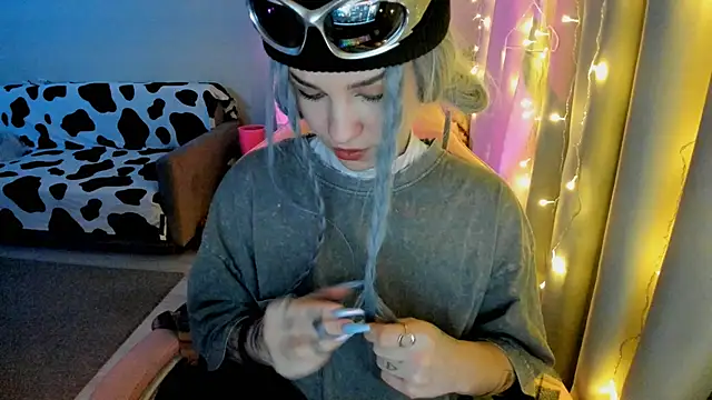 Ledy WWWII online show from 01-11-25, 08:21