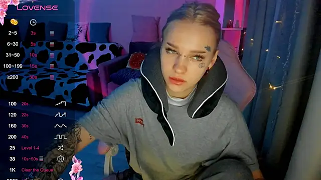 Ledy WWWII online show from 02-22-25, 05:02