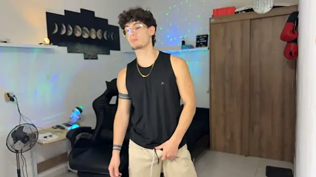 Kisan Smith online show from 02-11-26, 03:44