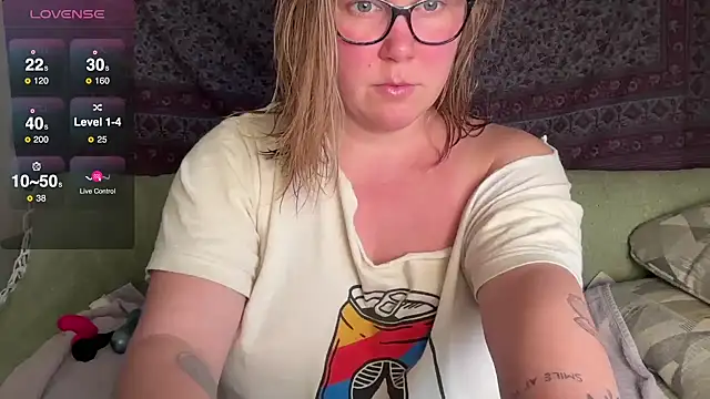 GlitterKitty108 online show from 01-09-26, 02:53