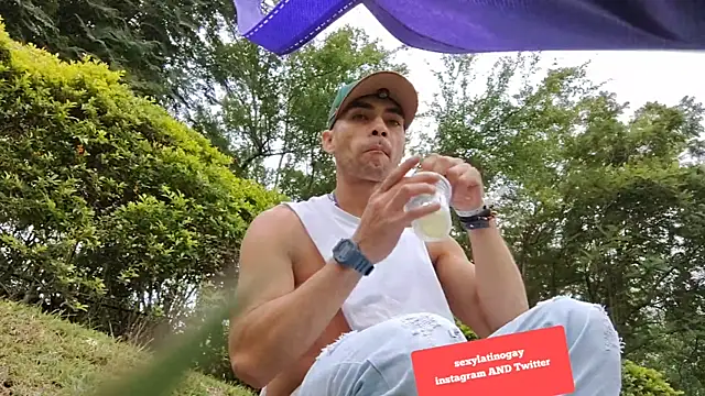 sexyboycolombi4 online show from 02-24-25, 09:52