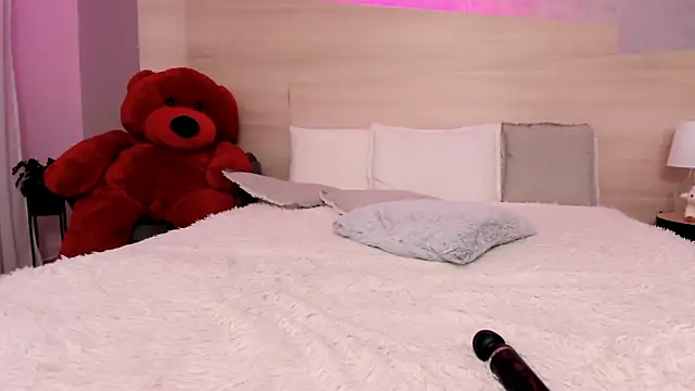 Snapshot of FoxxyClarise chatting on 01-27-25, 01:19 FoxxyClarise online show from 01-27-25, 01:19