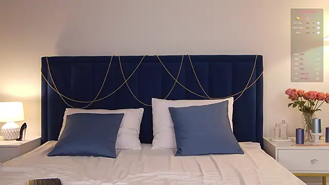 Snapshot of MilaDemies chatting on 01-11-25, 04:48 MilaDemies online show from 01-11-25, 04:48