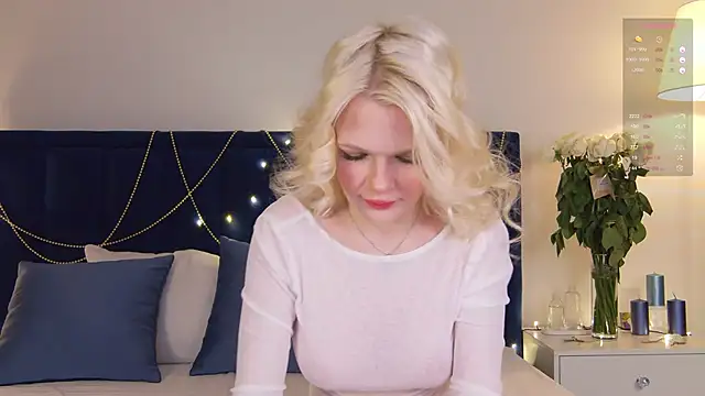 Snapshot of MilaDemies chatting on 01-17-25, 02:39 MilaDemies online show from 01-17-25, 02:39