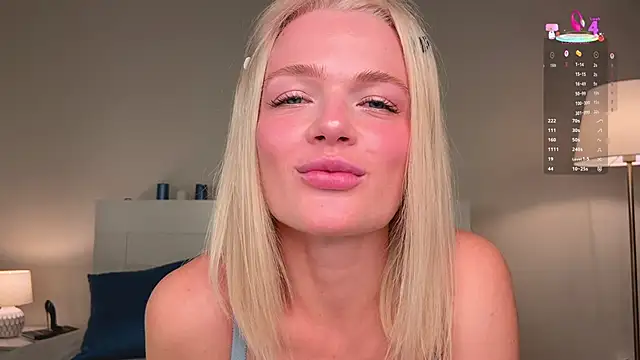 Snapshot of MilaDemies chatting on 10-04-25, 03:37 MilaDemies online show from 10-04-25, 03:37