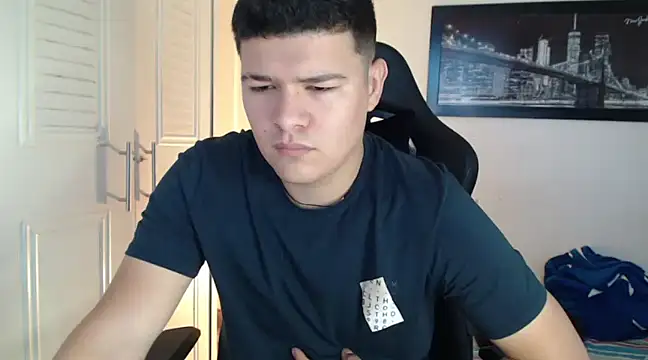 Snapshot of Plug_Control chatting on 12-03-24, 01:10 Plug Control online show from 12-03-24, 01:10