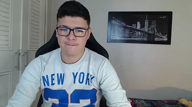 Snapshot of Plug_Control chatting on 12-26-24, 04:36 Plug Control online show from 12-26-24, 04:36