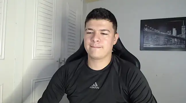 Snapshot of Plug_Control chatting on 01-07-25, 09:25 Plug Control online show from 01-07-25, 09:25