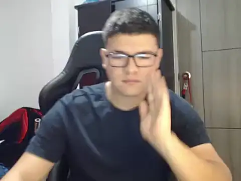 Snapshot of Plug_Control chatting on 03-07-25, 02:12 Plug Control online show from 03-07-25, 02:12