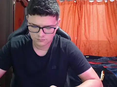 Snapshot of Plug_Control chatting on 03-11-25, 03:12 Plug Control online show from 03-11-25, 03:12