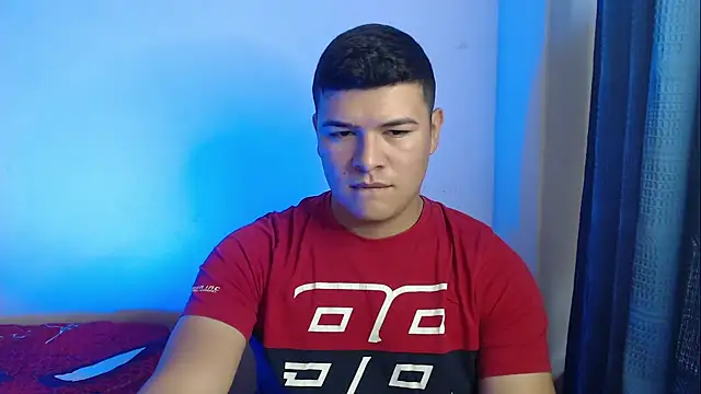 Snapshot of Plug_Control chatting on 10-18-25, 09:04 Plug Control online show from 10-18-25, 09:04