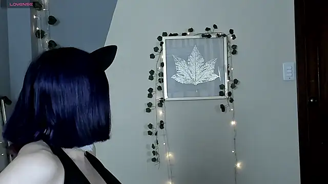 Snapshot of BlueBerry____ chatting on 11-12-25, 06:41 BlueBerry online show from 11-12-25, 06:41