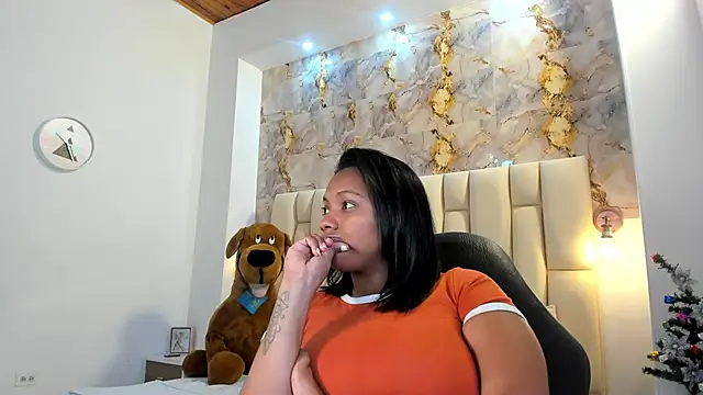 lia mariana online show from 12-02-25, 06:14