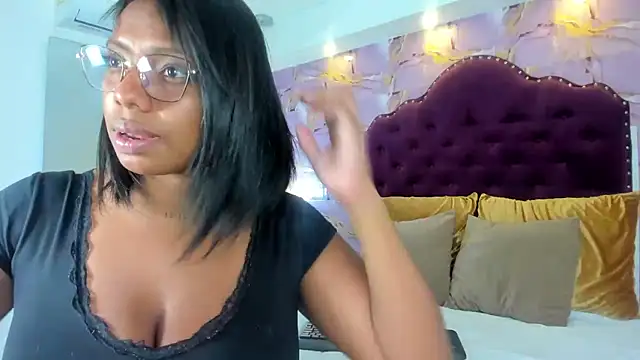 Snapshot of lia_mariana chatting on 07-11-26, 04:53 lia mariana online show from 07-11-26, 04:53