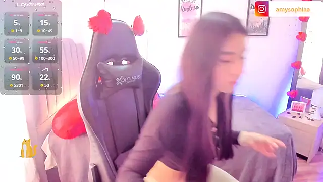 Amy joones online show from 02-10-25, 04:36