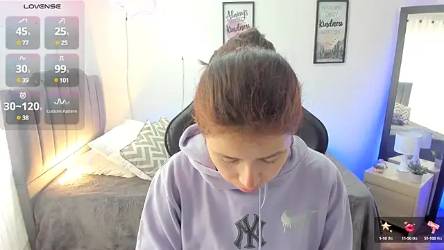 Amy joones online show from 03-03-25, 01:42