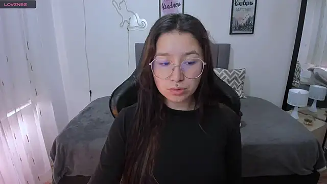 Amy joones online show from 10-18-25, 02:18