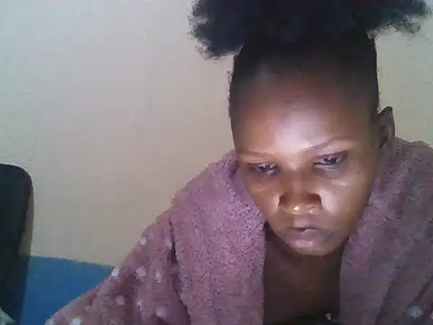 Snapshot of CharlotteDee chatting on 10-27-25, 06:45 CharlotteDee online show from 10-27-25, 06:45