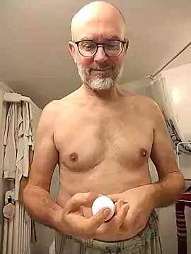 Snapshot of MadProfessor chatting on 01-09-25, 09:37 MadProfessor online show from 01-09-25, 09:37