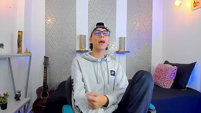 Nikolay Gregori online show from 02-17-25, 04:09