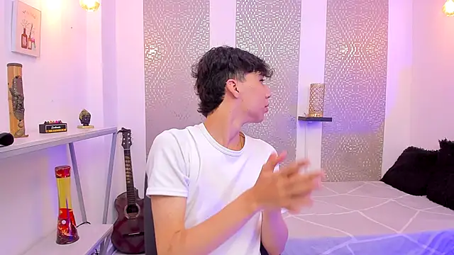 Nikolay Gregori online show from 11-18-25, 04:28